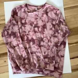 Athleta pink camo sweatshirt